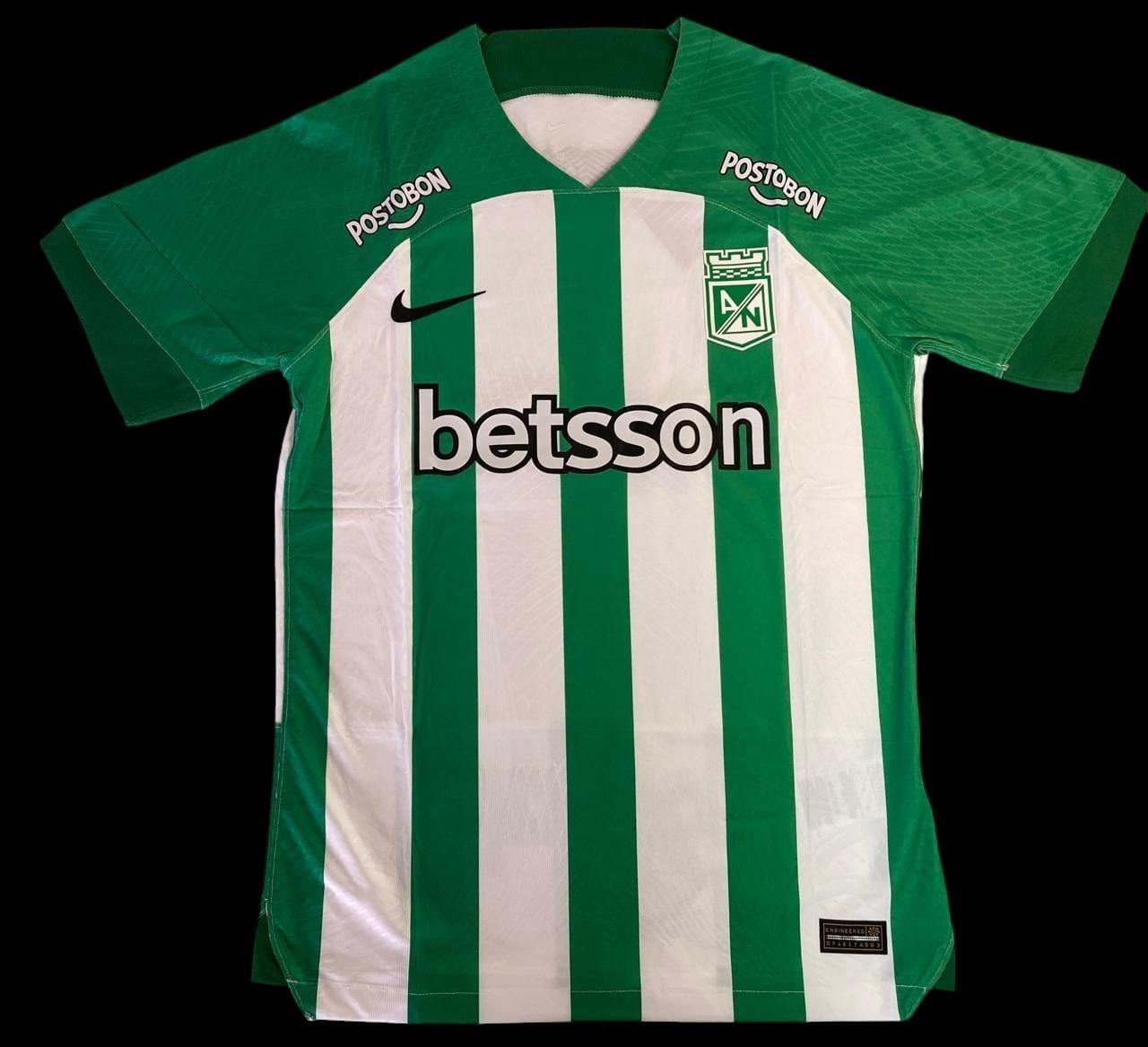 Camiseta Nacional tipo jugador talla S-M-L 
